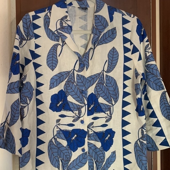CONNIE ROBERSON Tops - CONNIE ROBERSON LINEN FLORAL PRINT BUTTON blazer size‎ S blue white